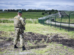 Украина строит границу с Россией. И забор, как от бешеных собак